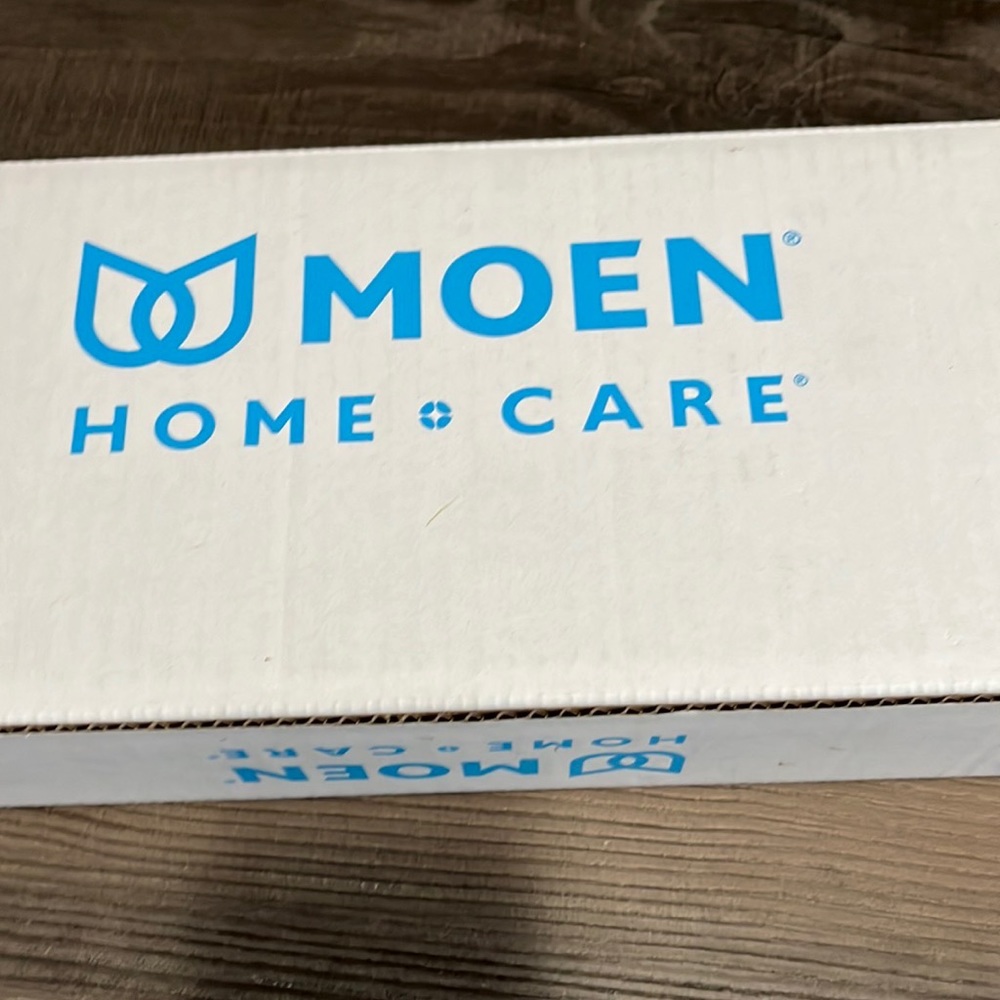 Set of two angled grab bars